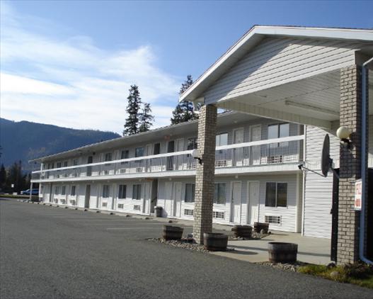 ace western motel hotel exterior2 british columbi