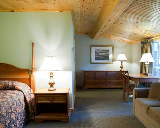 Severn Lodge hotel room ontario