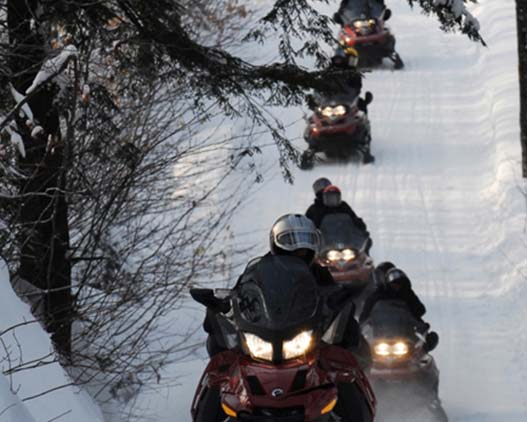 Motoneige-Sacacomie-Canada-activity-travel-gallery
