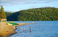 Lac plage canoes GALLERY