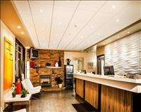 Coast Osoyoos Beach Hotel - Lobby