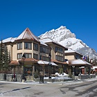 Elk + Avenue Hotel Banff