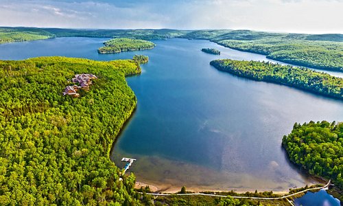 Floatplane flight over the Mauricie region (Le parc - 65km/20min) (Saint-Étienne-des-Grès)